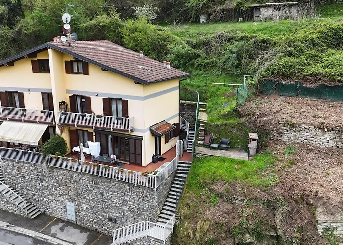 شقة Casa Di Spino Faggeto Lario